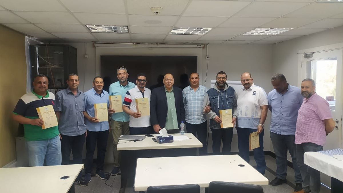 Arab Iron and Steel Union trains a group from Ezz Dekheila Steel in maintenance management